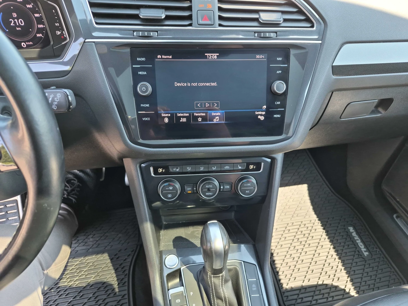 VW Tiguan Highline / От Представителство / Автокредит, снимка 9 - Автомобили и джипове - 55954965