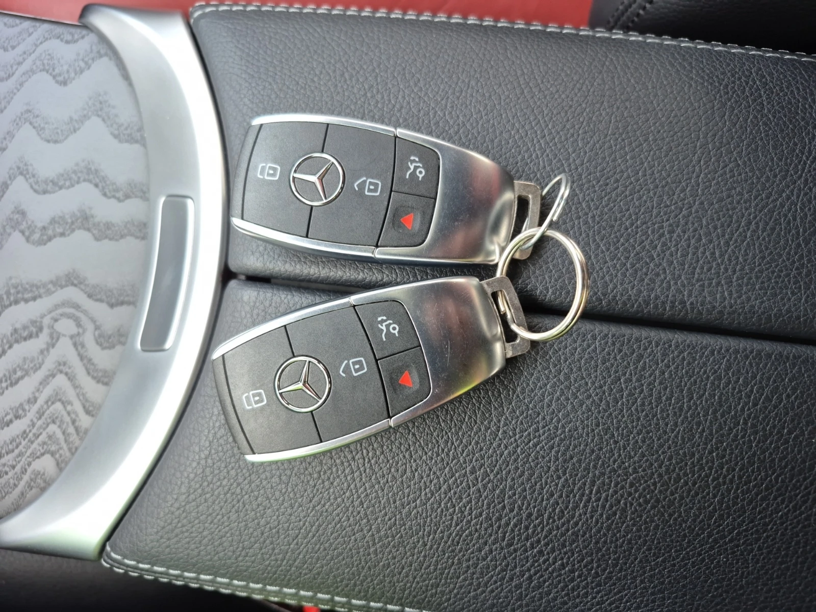 Mercedes-Benz GLC 300 GLC 300 4MATIC Coupe / Автокредит, снимка 13 - Автомобили и джипове - 56248002