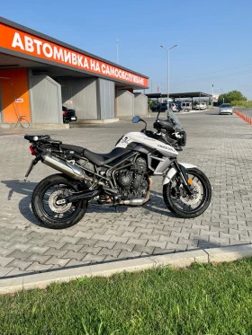     Triumph Tiger 800 XRX.   