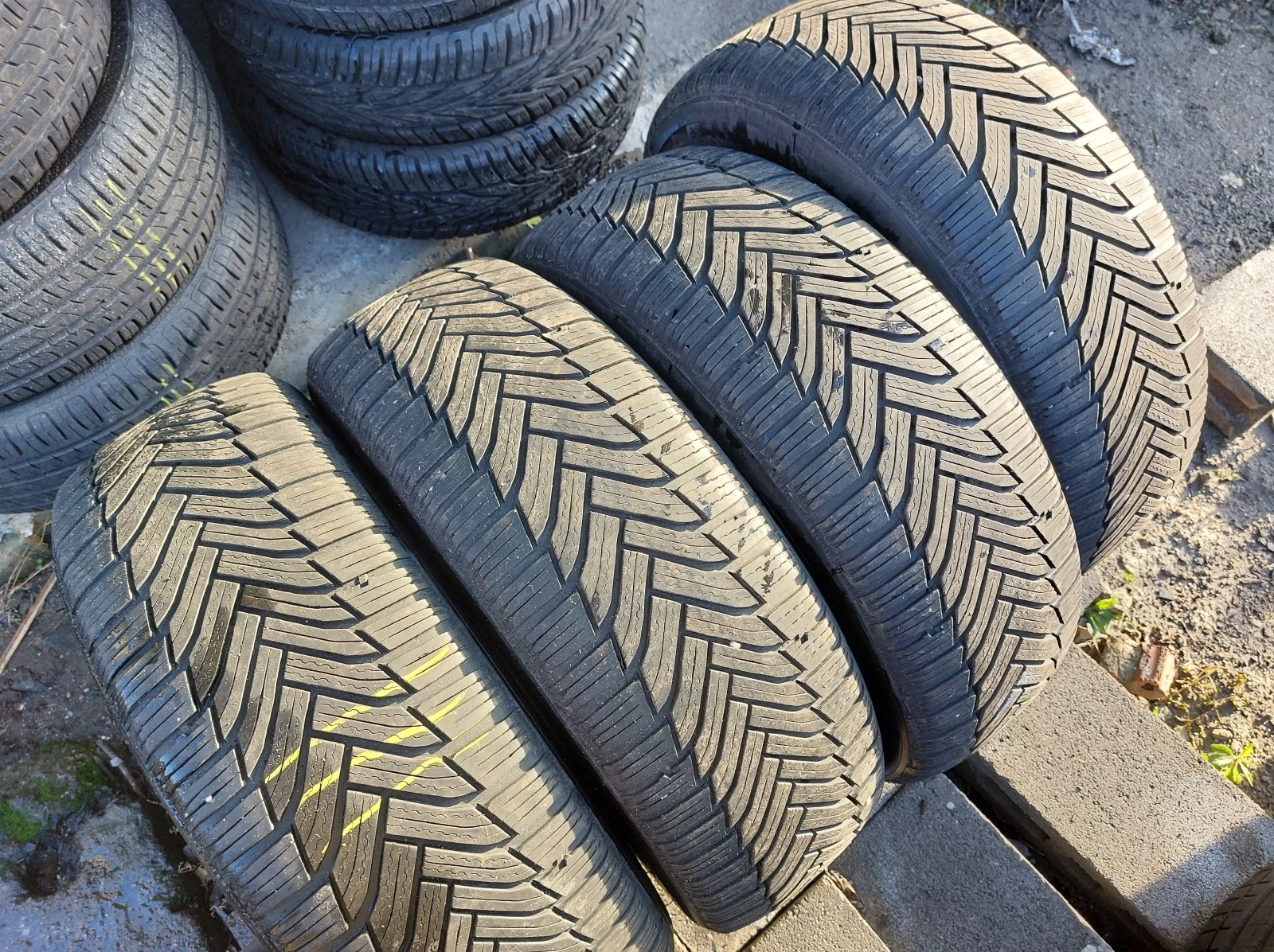 ���� 215/65R16 | Mobile.bg � ����������� 1