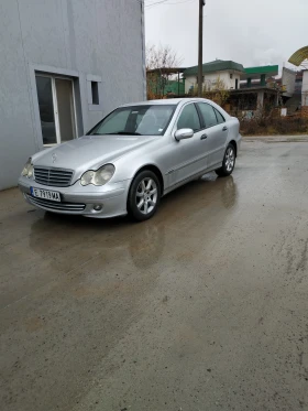     Mercedes-Benz C 220