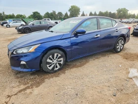 ������ Nissan Altima