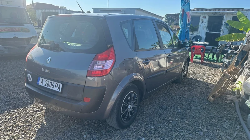 Renault Scenic 2.0Automat, снимка 3 - Автомобили и джипове - 46958773