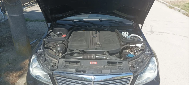 Mercedes-Benz C 220, снимка 7 - Автомобили и джипове - 48337869