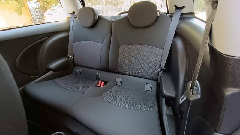 Mini One 1.4i, снимка 14 - Автомобили и джипове - 50896289