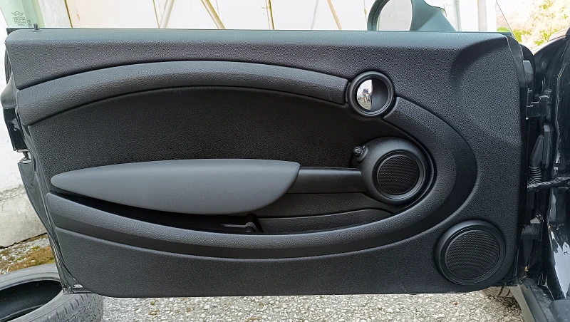 Mini One 1.4i, снимка 13 - Автомобили и джипове - 50896289