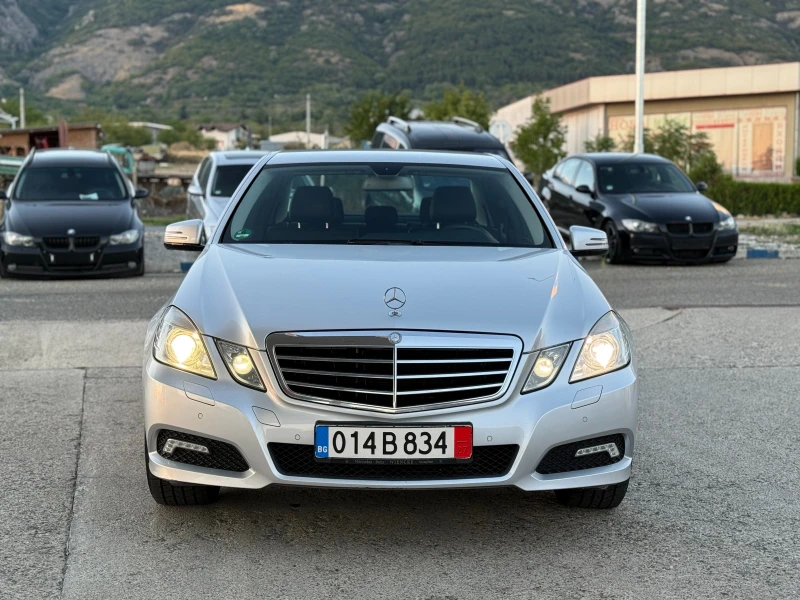 Mercedes-Benz E 220 Avantgarde, снимка 3 - Автомобили и джипове - 51570735