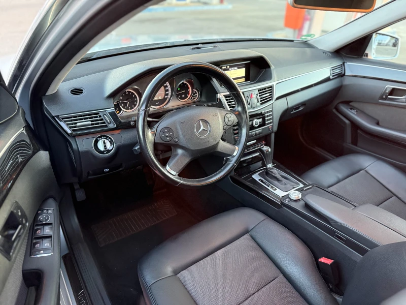 Mercedes-Benz E 220 Avantgarde, снимка 7 - Автомобили и джипове - 51570735