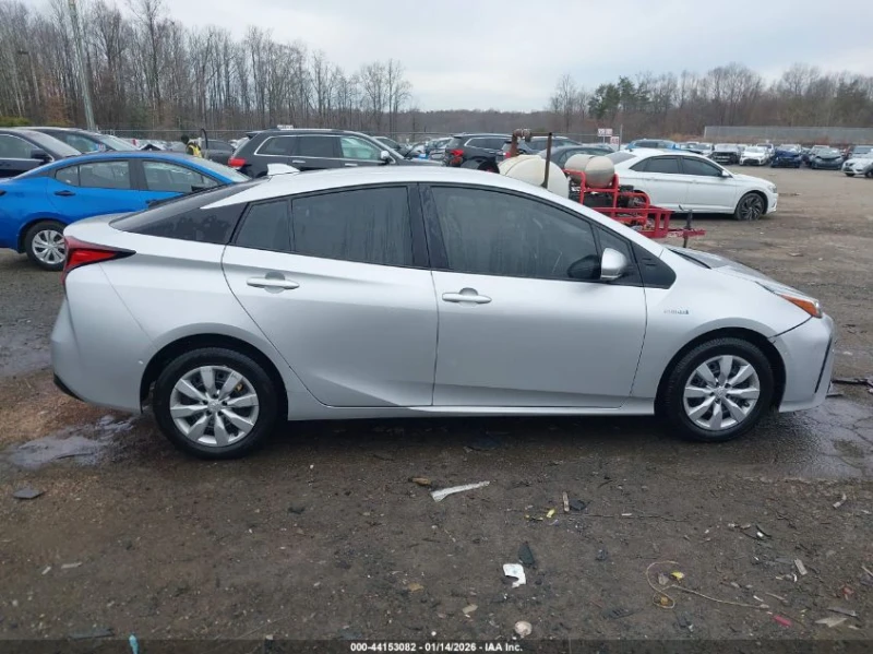Toyota Prius 1.8l Le, снимка 13 - Автомобили и джипове - 53530443