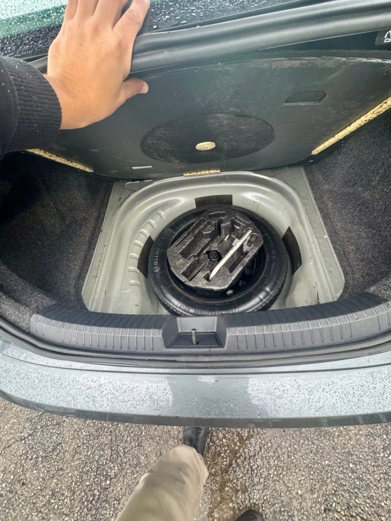 VW Jetta ПОДГРЕВ* PANO* KEYLESS* , снимка 11 - Автомобили и джипове - 53600382