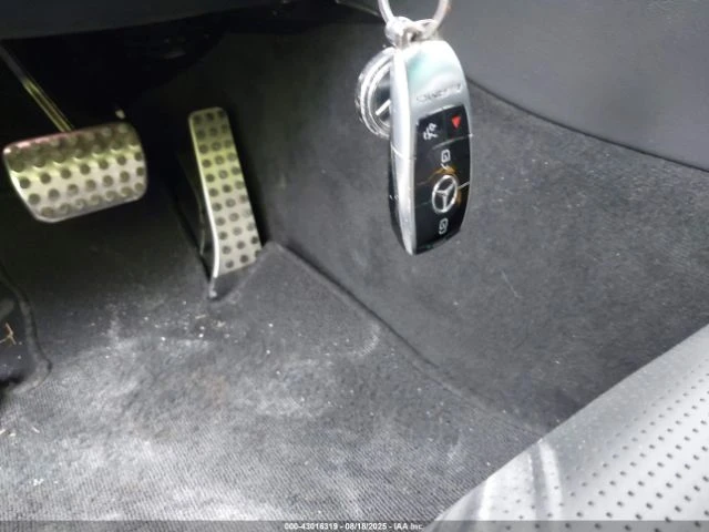 Mercedes-Benz C 63 AMG S* Coupe* Keyless* Koжа* Подгрев* НАВИ* Клип на мо, снимка 10 - Автомобили и джипове - 53667406