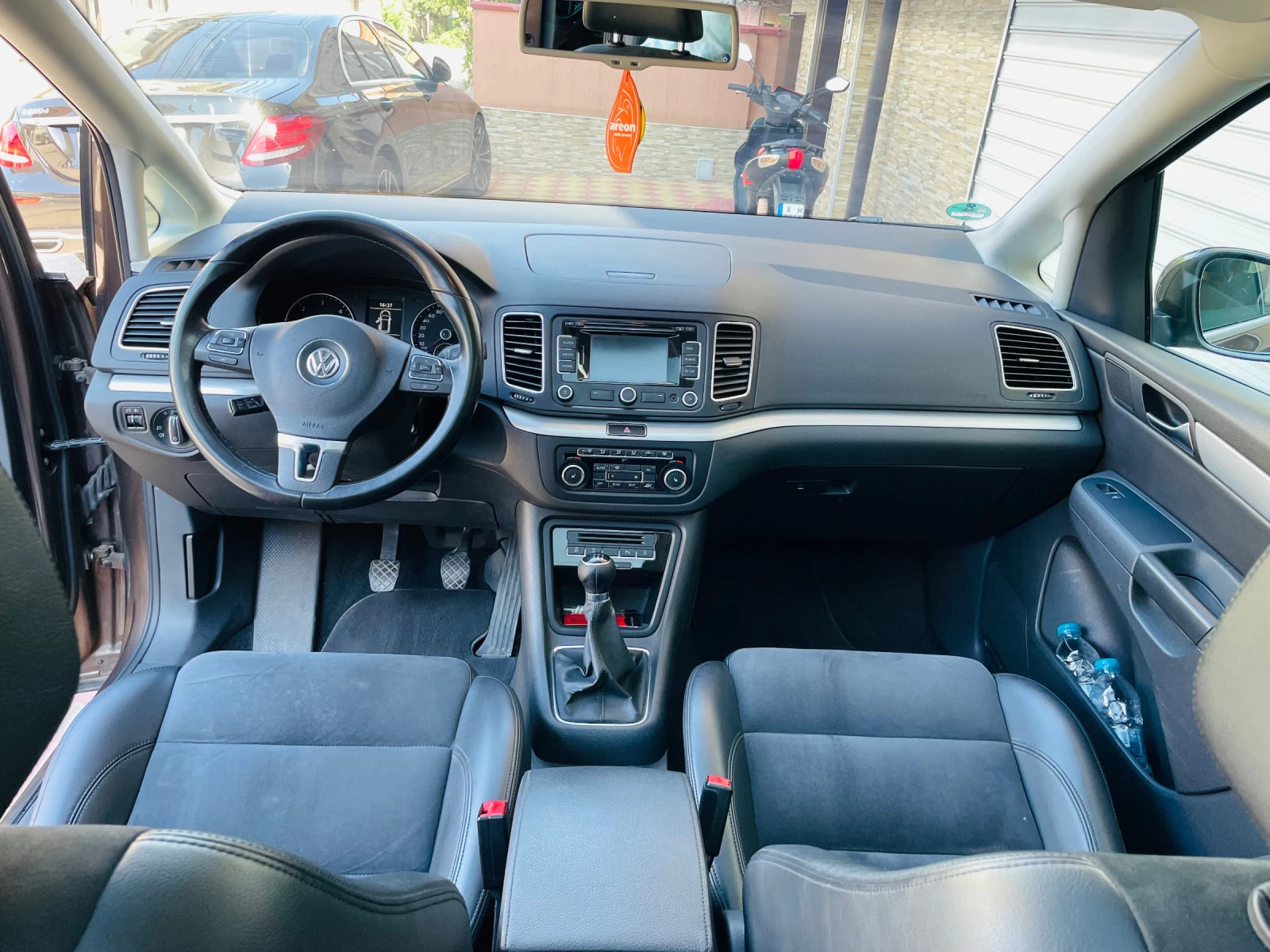 VW Sharan 2.0TDI  - изображение 10