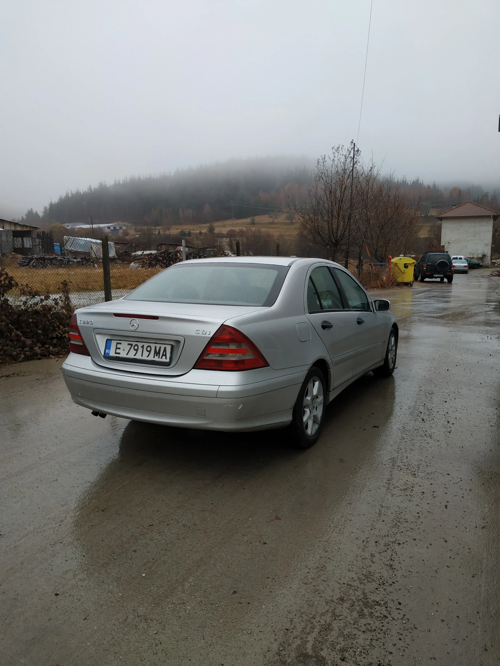 Mercedes-Benz C 220  - изображение 4