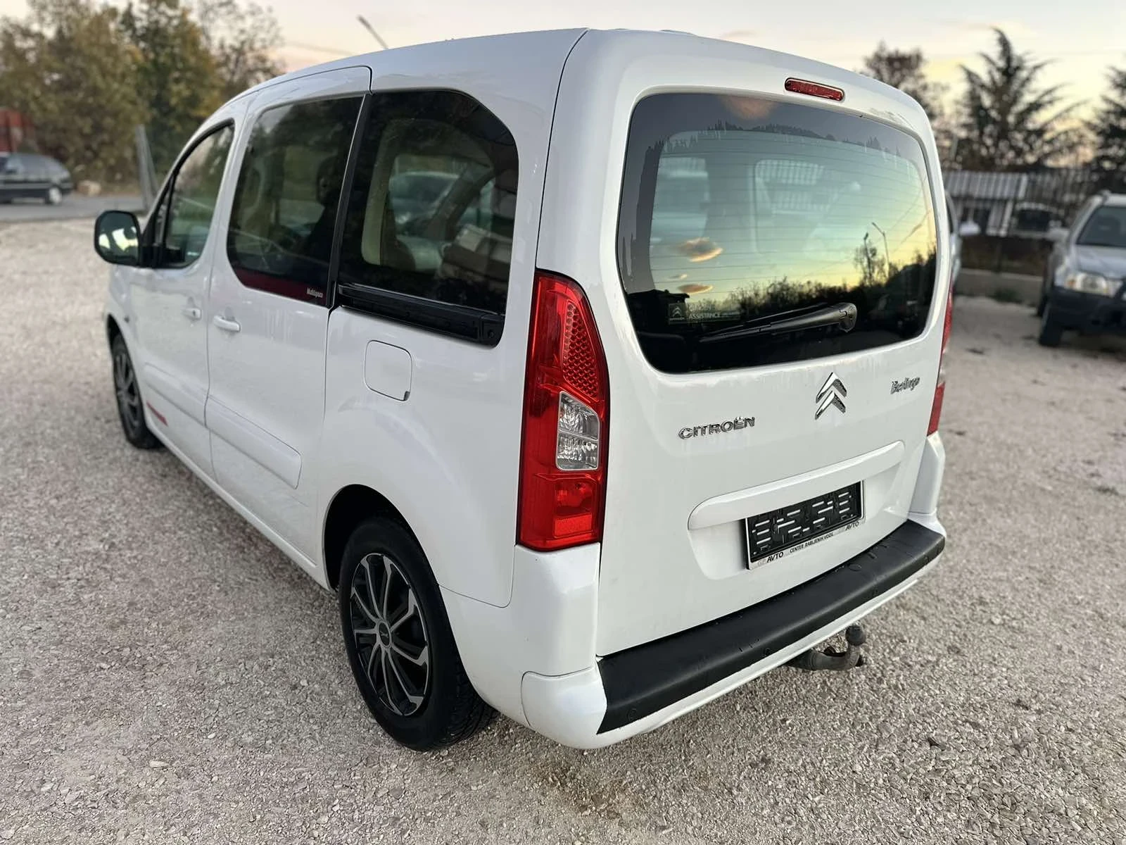 Citroen Berlingo 1.6HDI//90KS//KLIMATIK//2010G - изображение 3