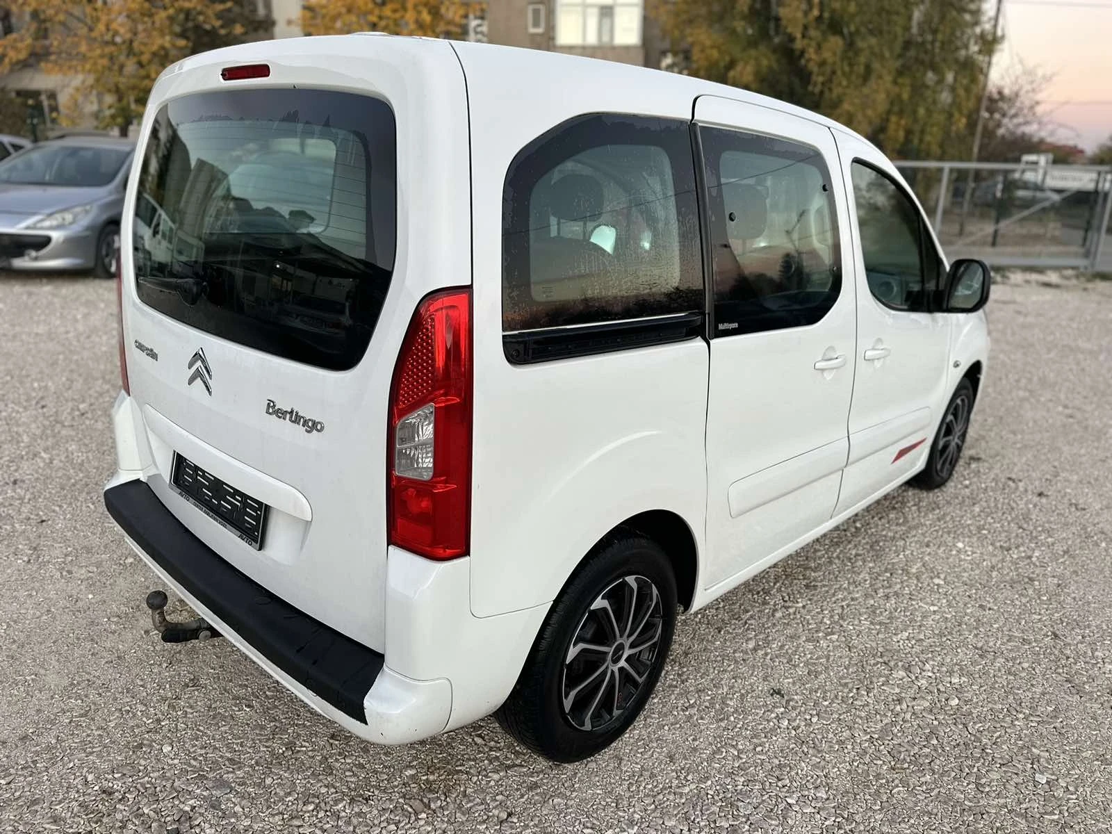 Citroen Berlingo 1.6HDI//90KS//KLIMATIK//2010G - изображение 5