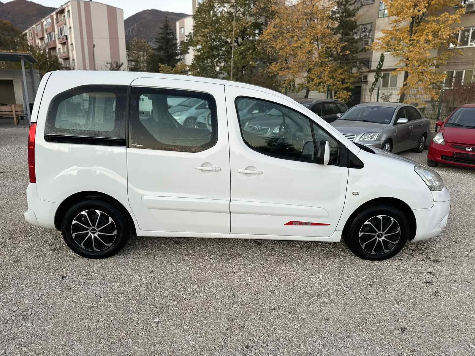 Citroen Berlingo 1.6HDI//90KS//KLIMATIK//2010G - изображение 7