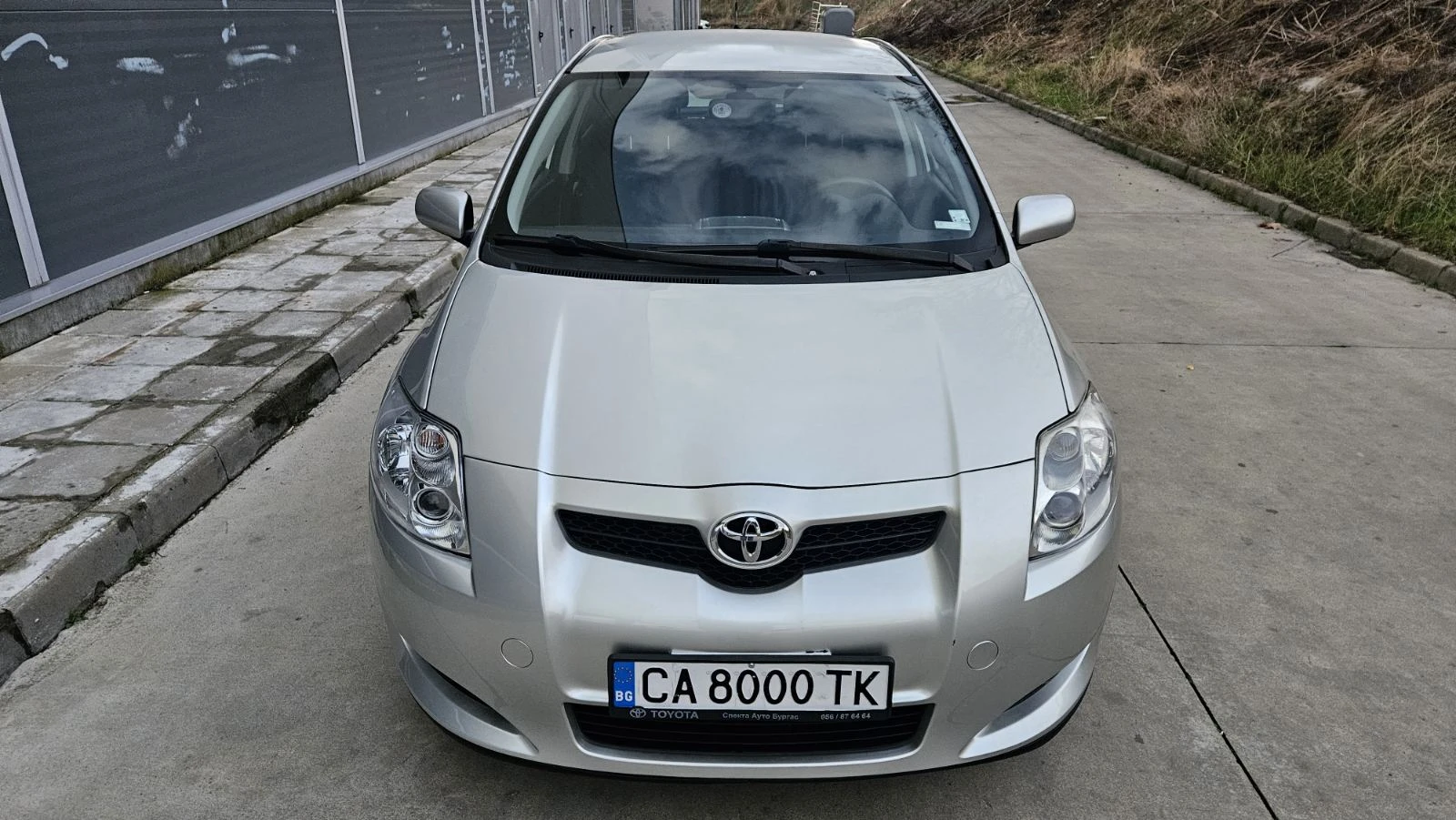 Toyota Auris 1.6 - изображение 8