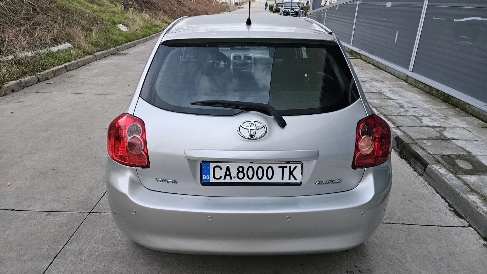 Toyota Auris 1.6 - изображение 4