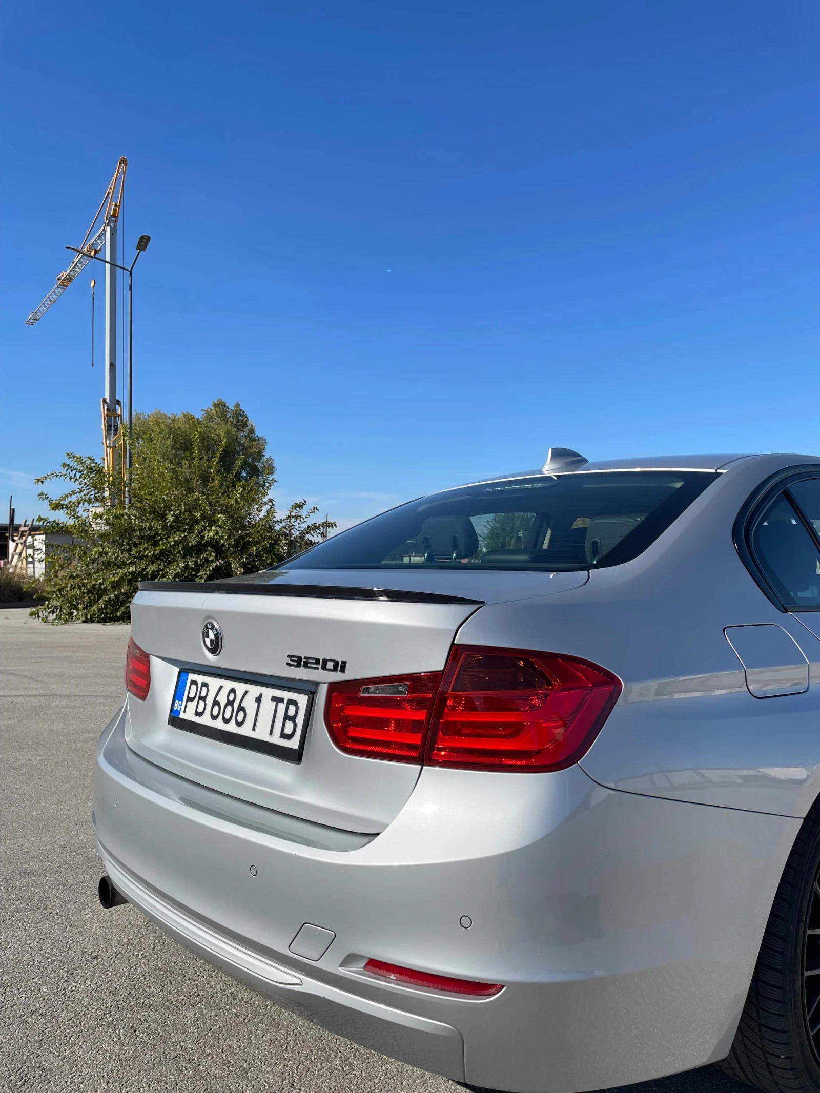 BMW 320 Сменена верига | Carplay | Обслужена преди 300км - изображение 6
