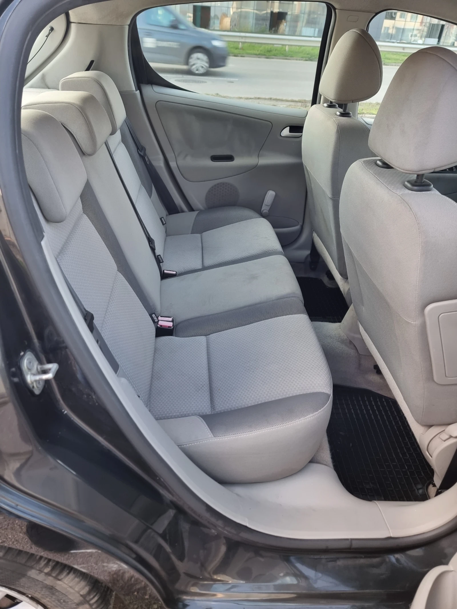 Peugeot 207 1.4 VTI - изображение 10