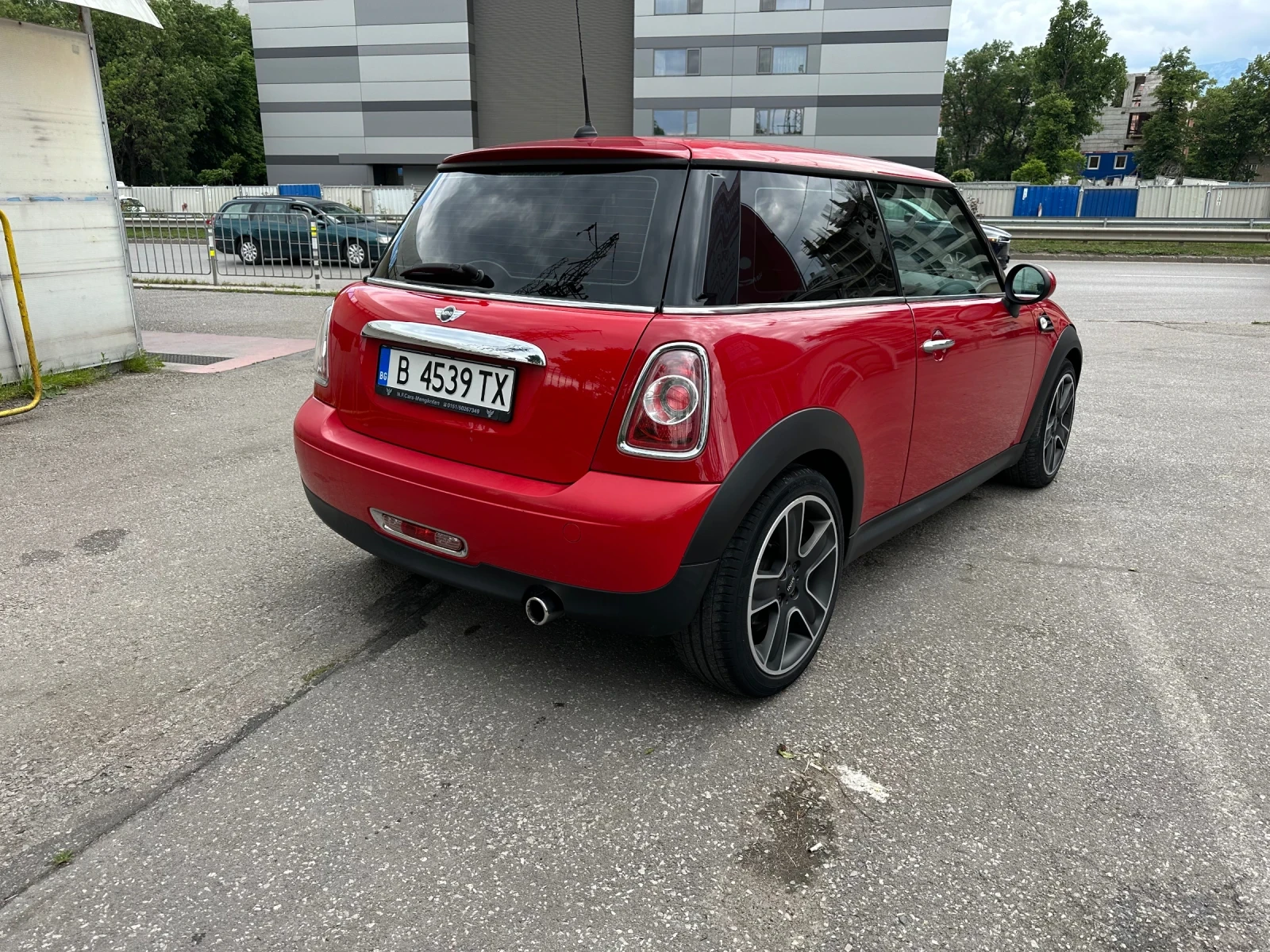 Mini Cooper 1.6 бензин 6-скорости 100к.с. - изображение 5