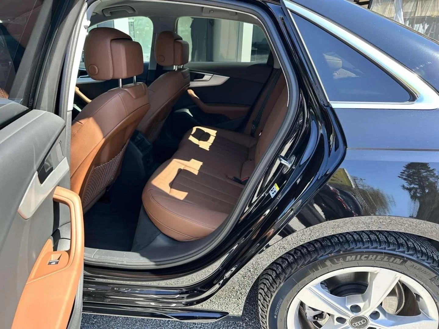 Audi A4  - изображение 10