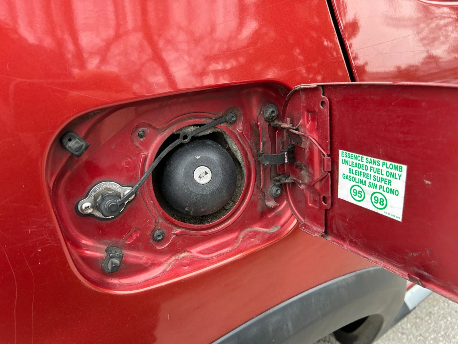 Dacia Sandero STEPWAY 1.6 ГАЗ - изображение 8