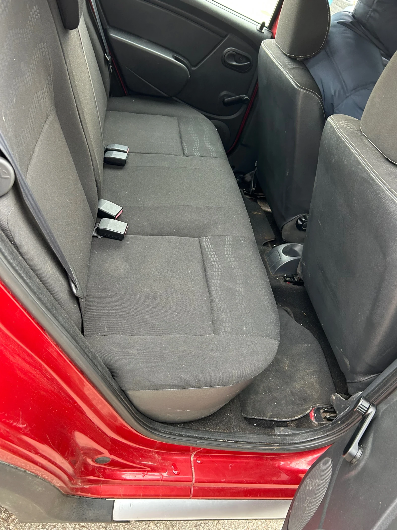 Dacia Sandero STEPWAY 1.6 ГАЗ - изображение 10