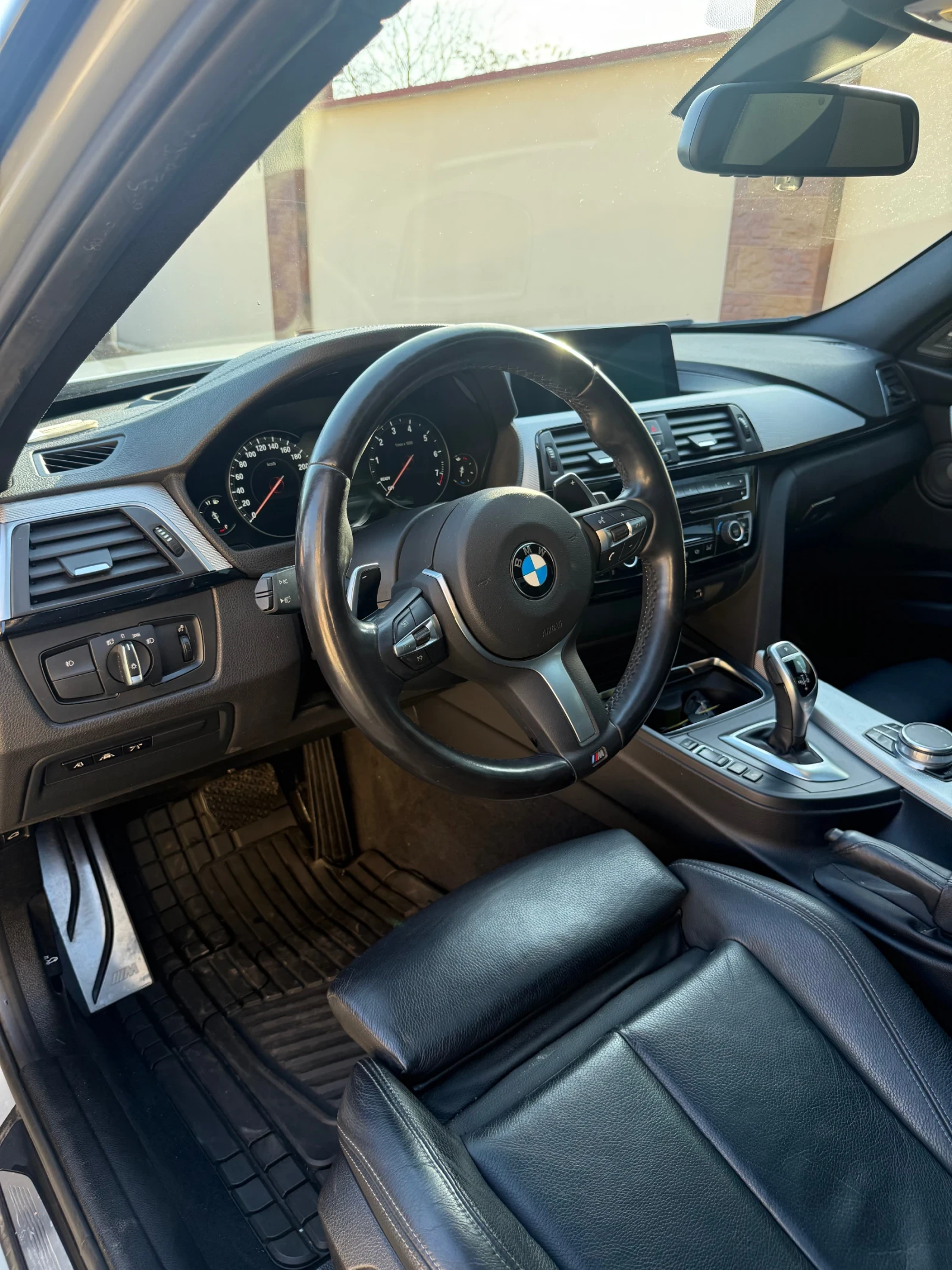 BMW 340 Топ състояние! 105к км, снимка 5 - Автомобили и джипове - 53829682