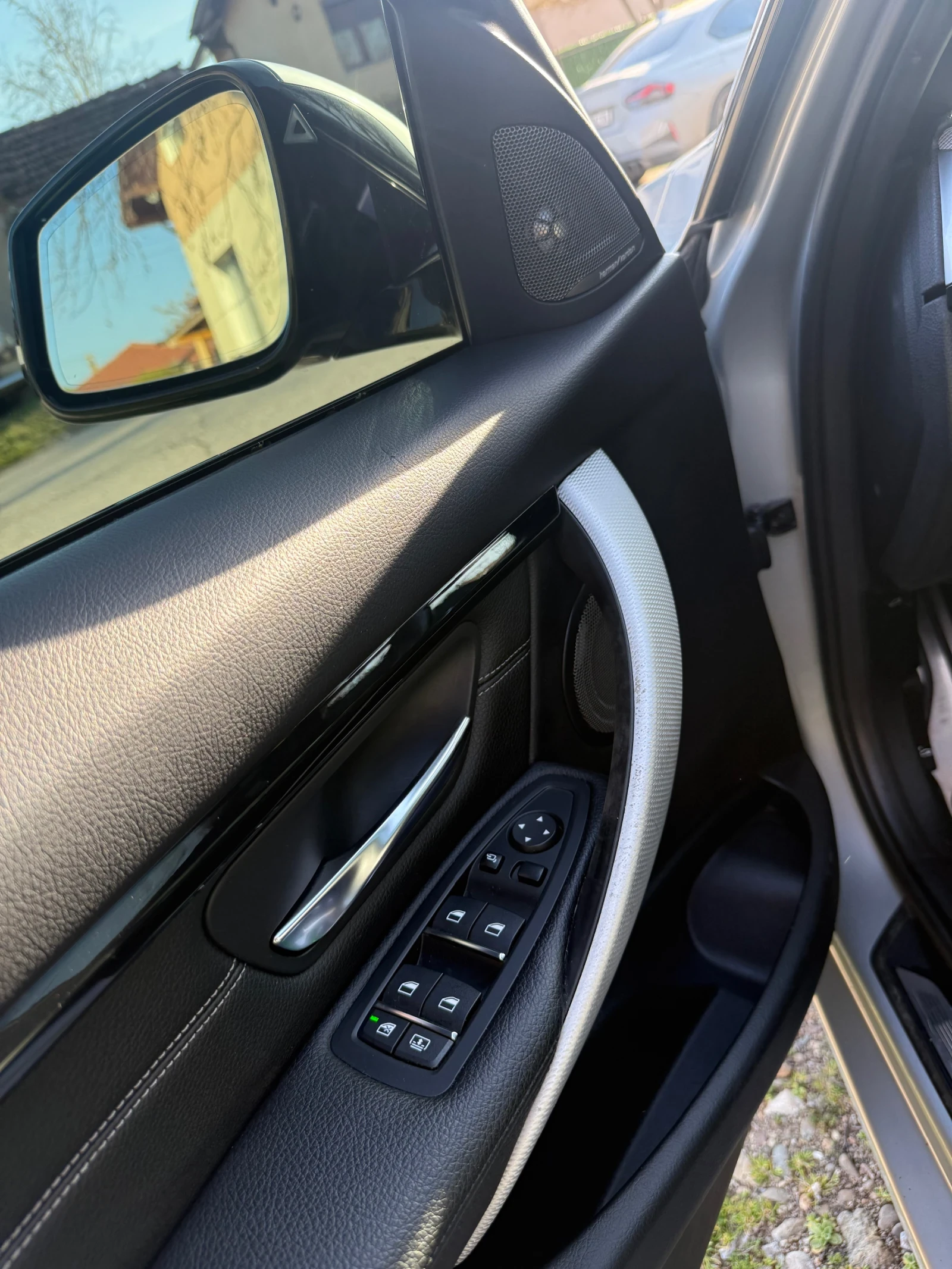 BMW 340 Топ състояние! 105к км, снимка 7 - Автомобили и джипове - 53829682