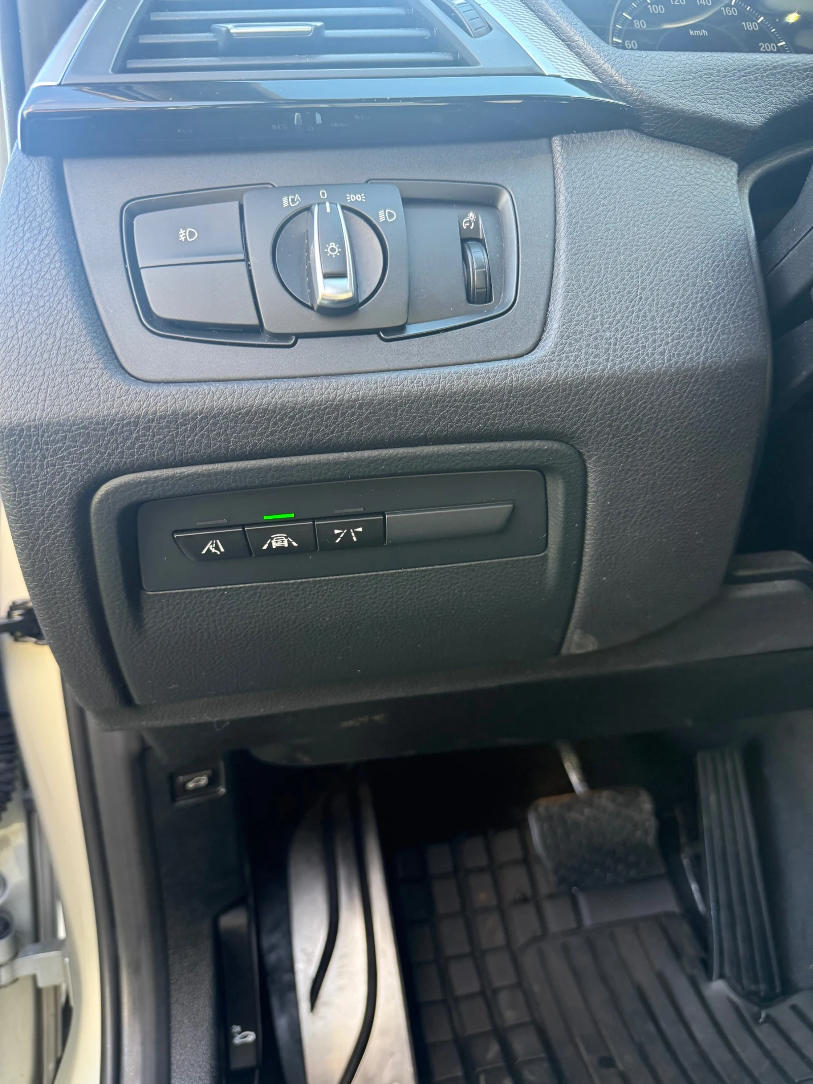 BMW 340 Топ състояние! 105к км, снимка 8 - Автомобили и джипове - 53829682