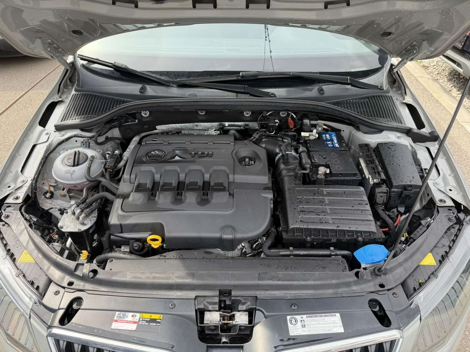 Skoda Octavia 2.0 turbo, снимка 16 - Автомобили и джипове - 53924845