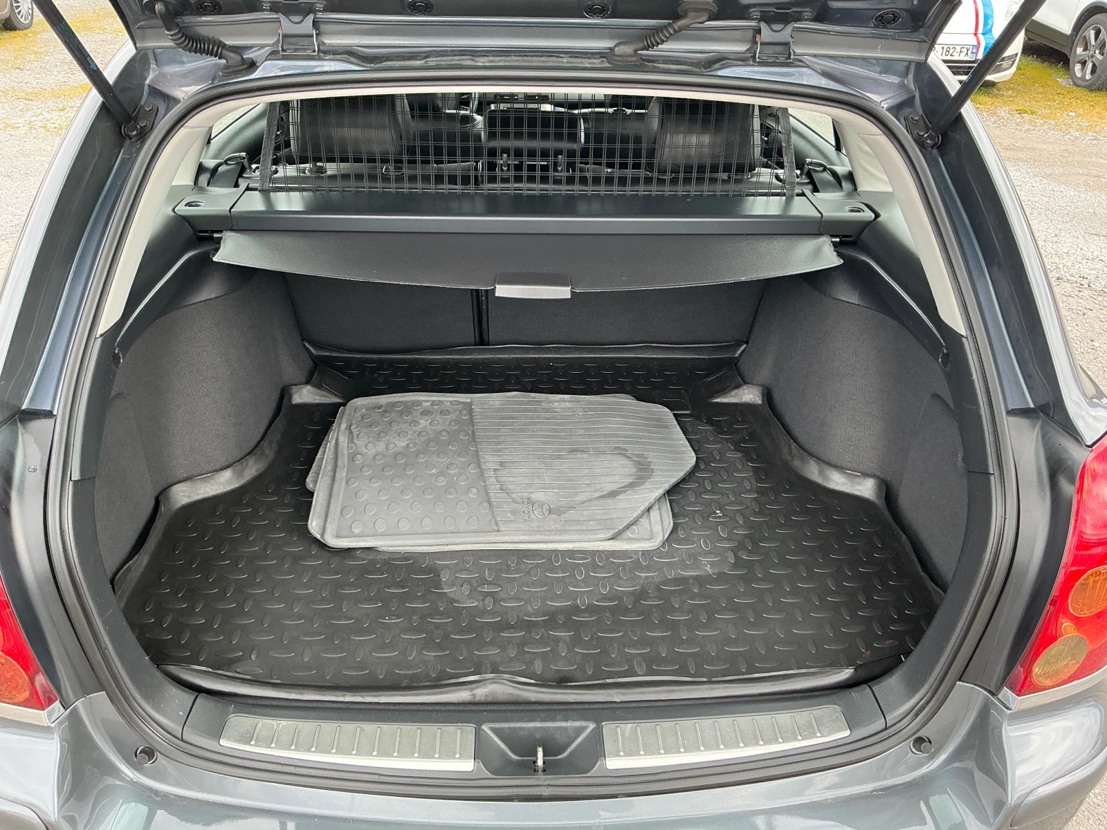 Toyota Avensis 2.2 D4D | Mobile.bg � ����������� 11