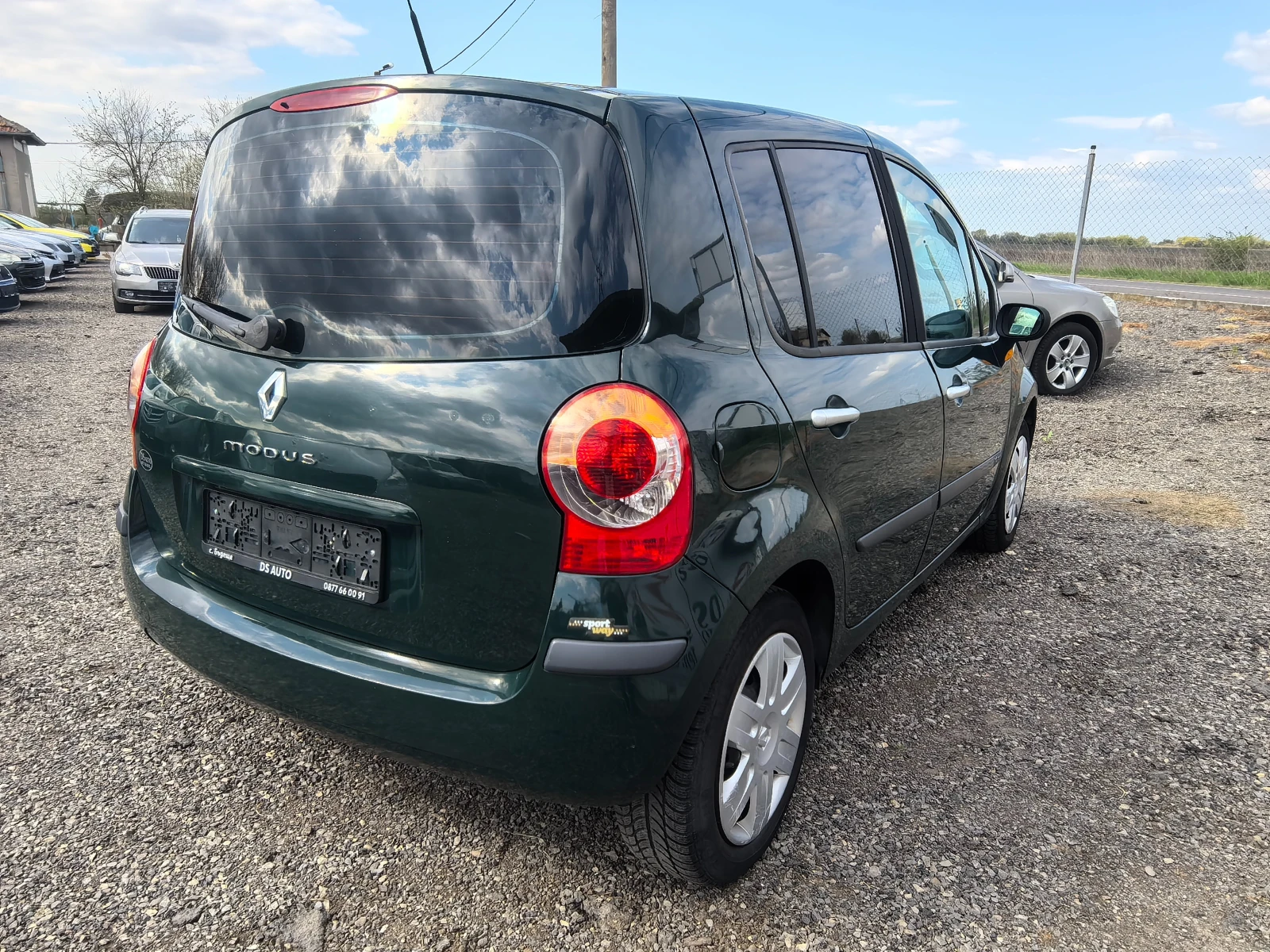 Renault Modus 1.6i, снимка 5 - Автомобили и джипове - 54235622