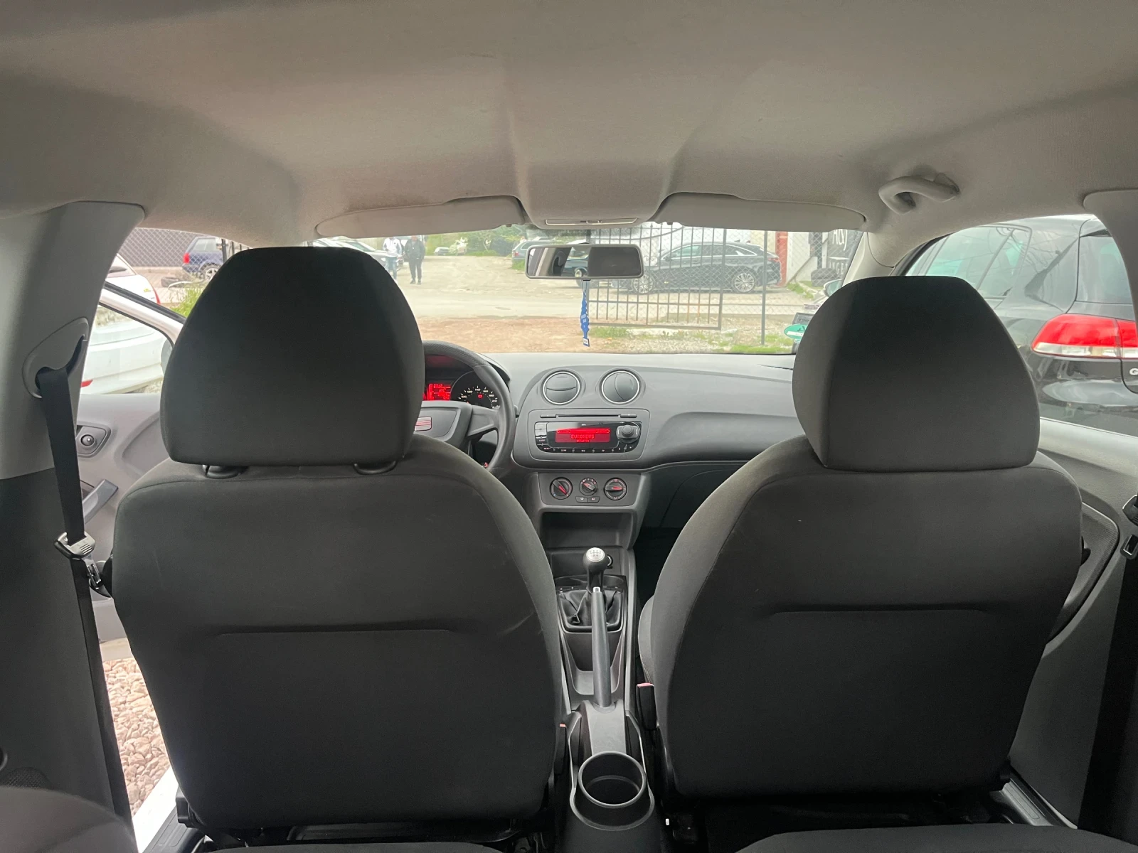 Seat Ibiza, снимка 9 - Автомобили и джипове - 54261094