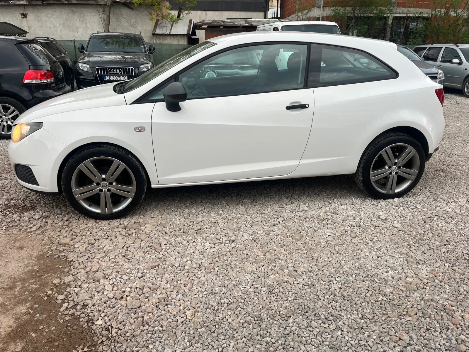 Seat Ibiza, снимка 2 - Автомобили и джипове - 54261094