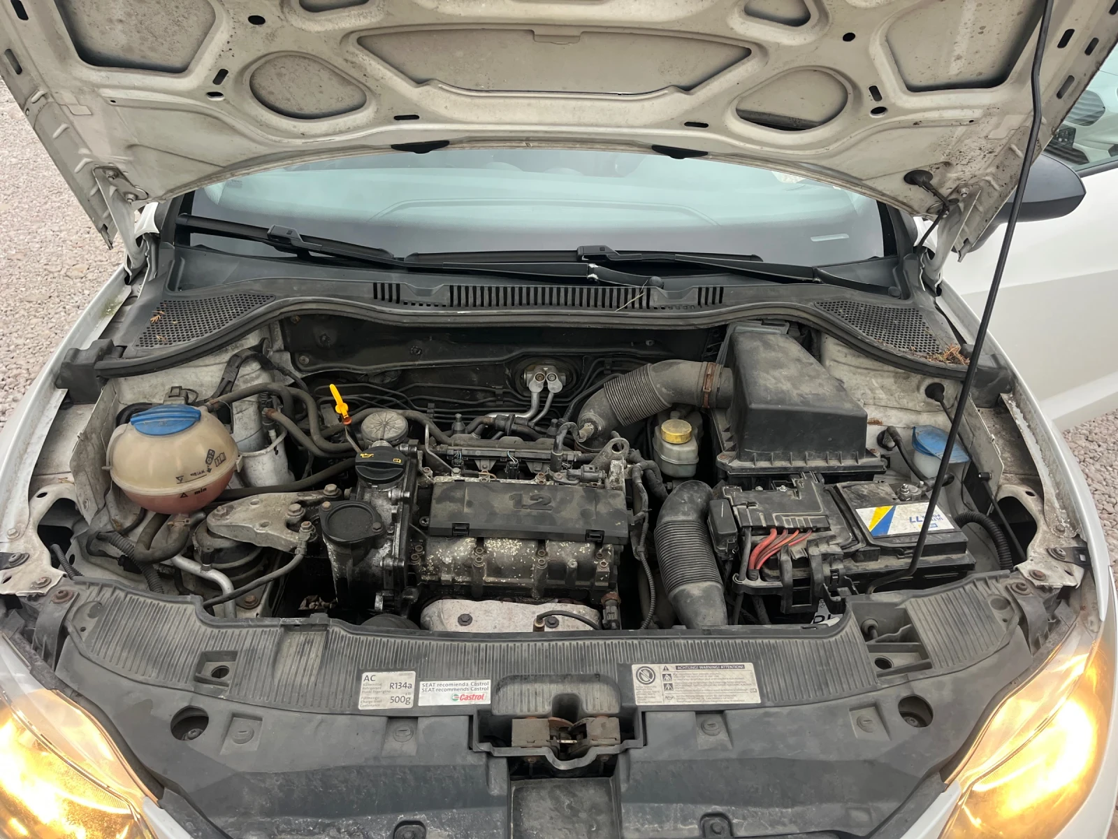 Seat Ibiza, снимка 12 - Автомобили и джипове - 54261094