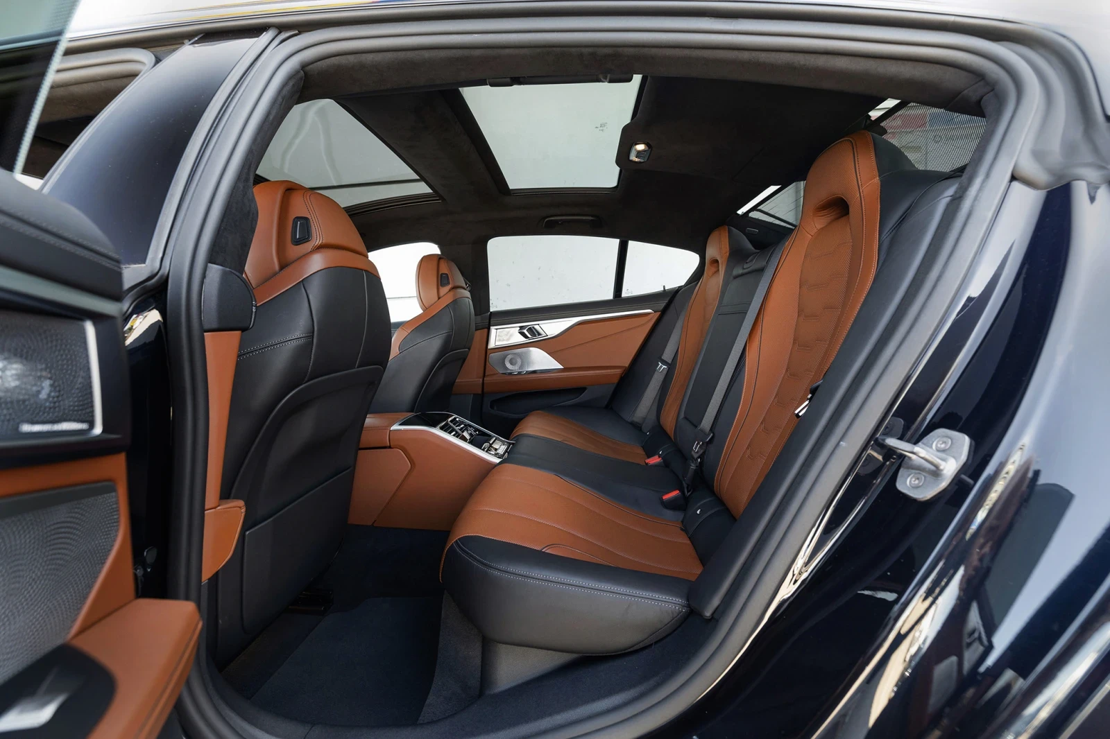 BMW 850 INDIVIDUAL / GRAN COUPE / X DRIVE / CARBON CORE, снимка 10 - Автомобили и джипове - 54372066