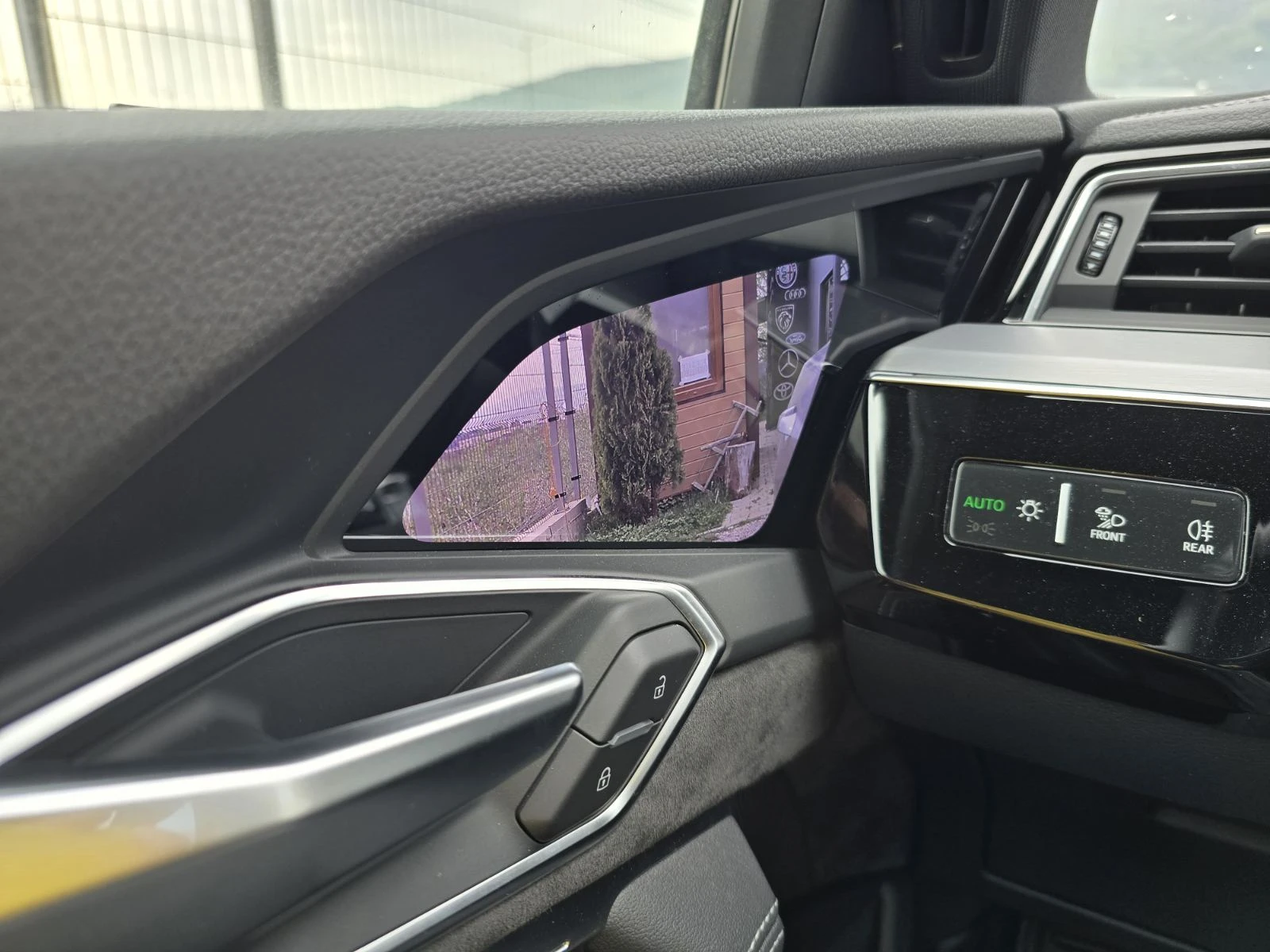 Audi E-Tron 55 S-line, снимка 15 - Автомобили и джипове - 54450897