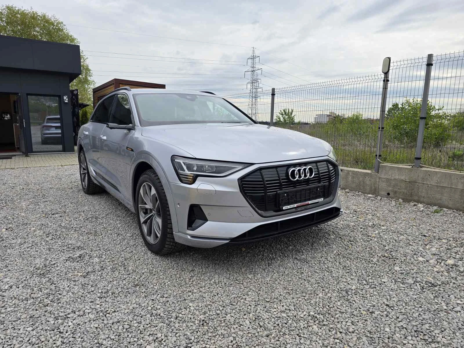Audi E-Tron 55 S-line, снимка 4 - Автомобили и джипове - 54450897