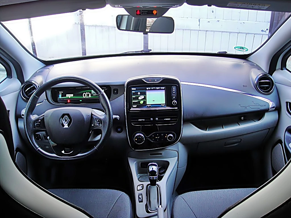 Renault Zoe ГЕРМАНИЯ, снимка 13 - Автомобили и джипове - 54483855