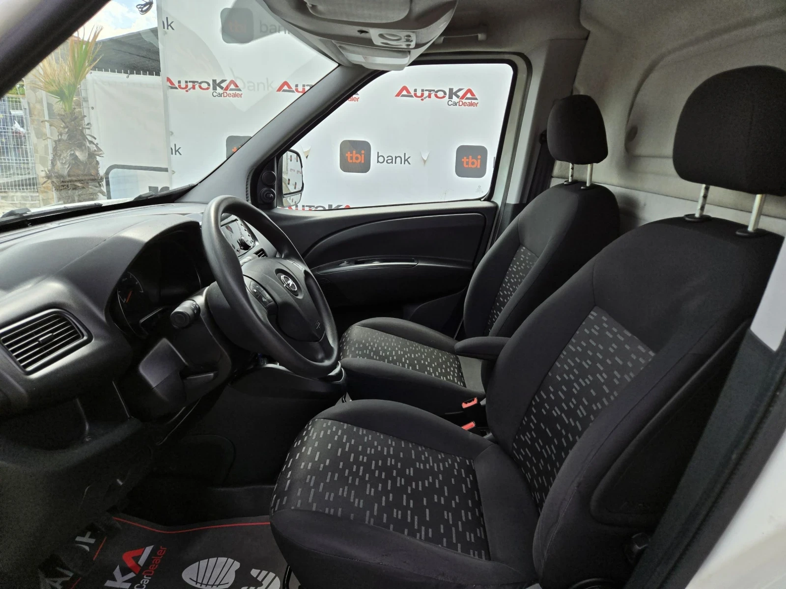 Opel Combo 1.6CDTI-105кс= 6СКОРОСТИ= МАХI= КЛИМАТИК, снимка 7 - Автомобили и джипове - 54714320