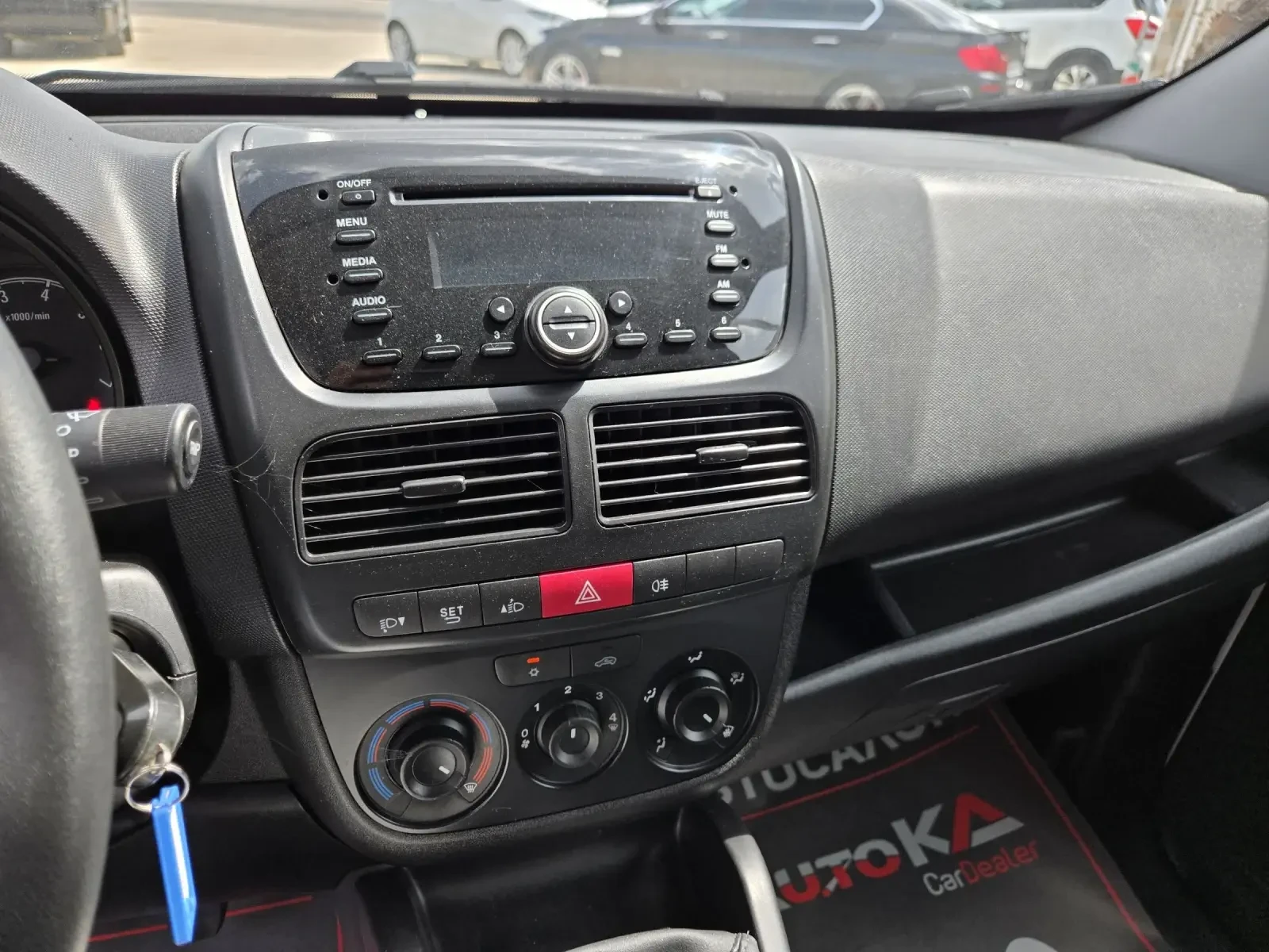 Opel Combo 1.6CDTI-105кс= 6СКОРОСТИ= МАХI= КЛИМАТИК, снимка 13 - Автомобили и джипове - 54714320