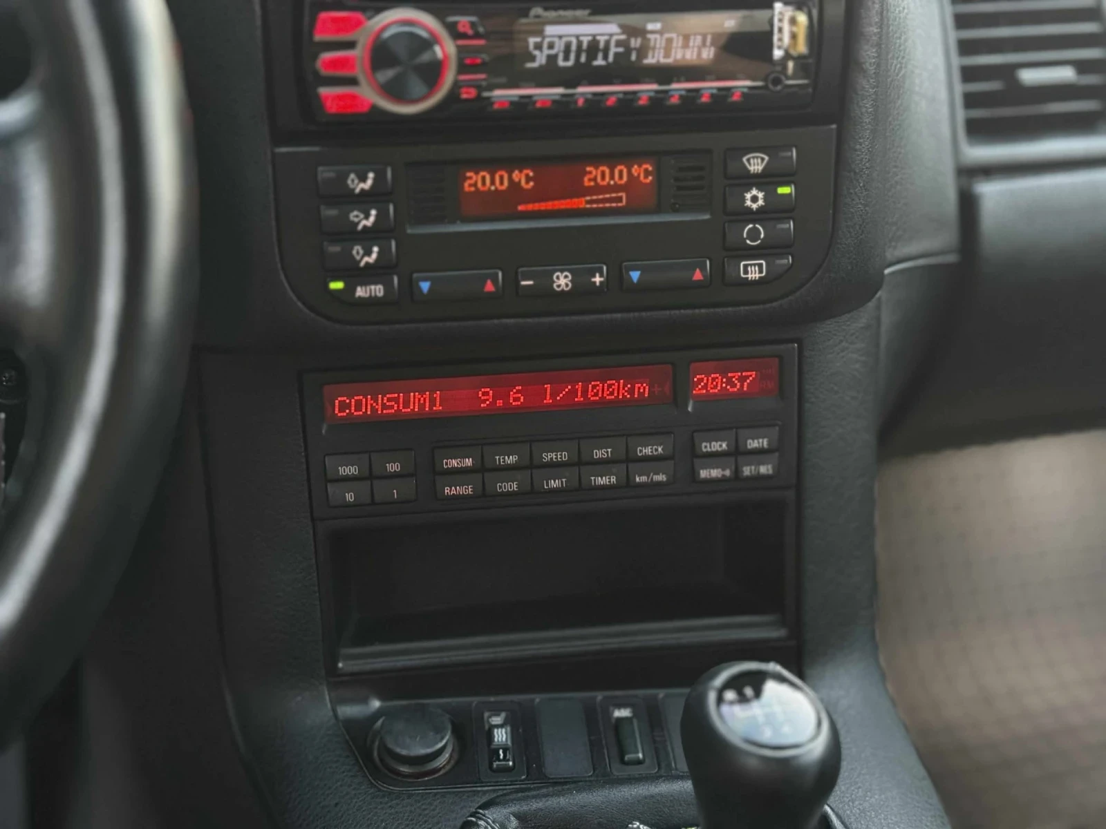 BMW 320 Individual , снимка 10 - Автомобили и джипове - 55508070