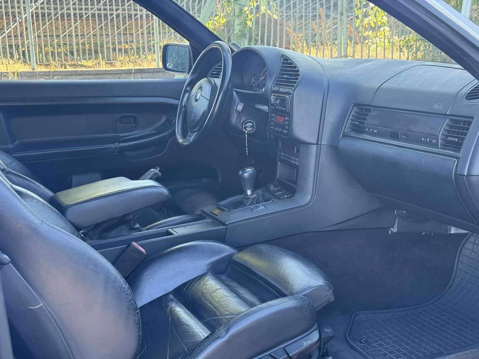 BMW 320 Individual , снимка 2 - Автомобили и джипове - 55508070