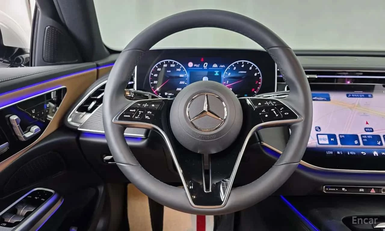 Mercedes-Benz E 200  Avantgarde /  ОБДУХВАНЕ / 360 / DISTRONIC / AMB, снимка 7 - Автомобили и джипове - 55586709
