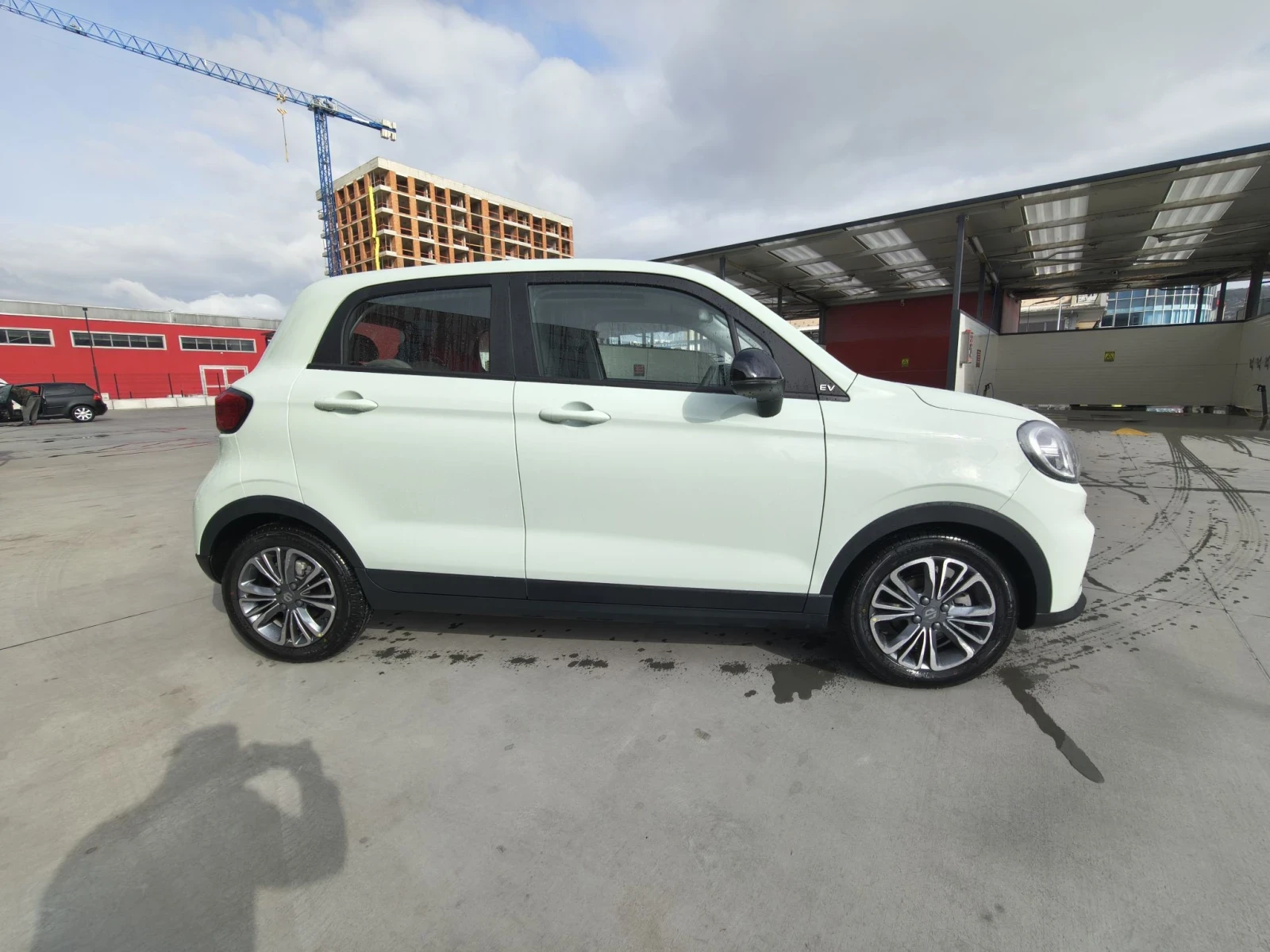 Leapmotor T03 DESIGN BEV на 4000км, снимка 3 - Автомобили и джипове - 55616333