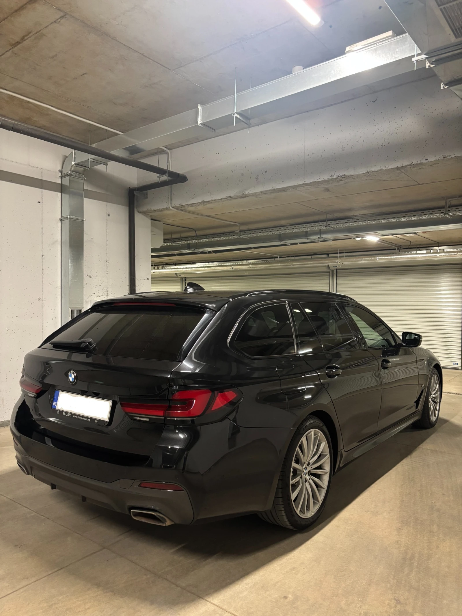 BMW 530 xDrive Touring| M pack, снимка 6 - Автомобили и джипове - 55950572
