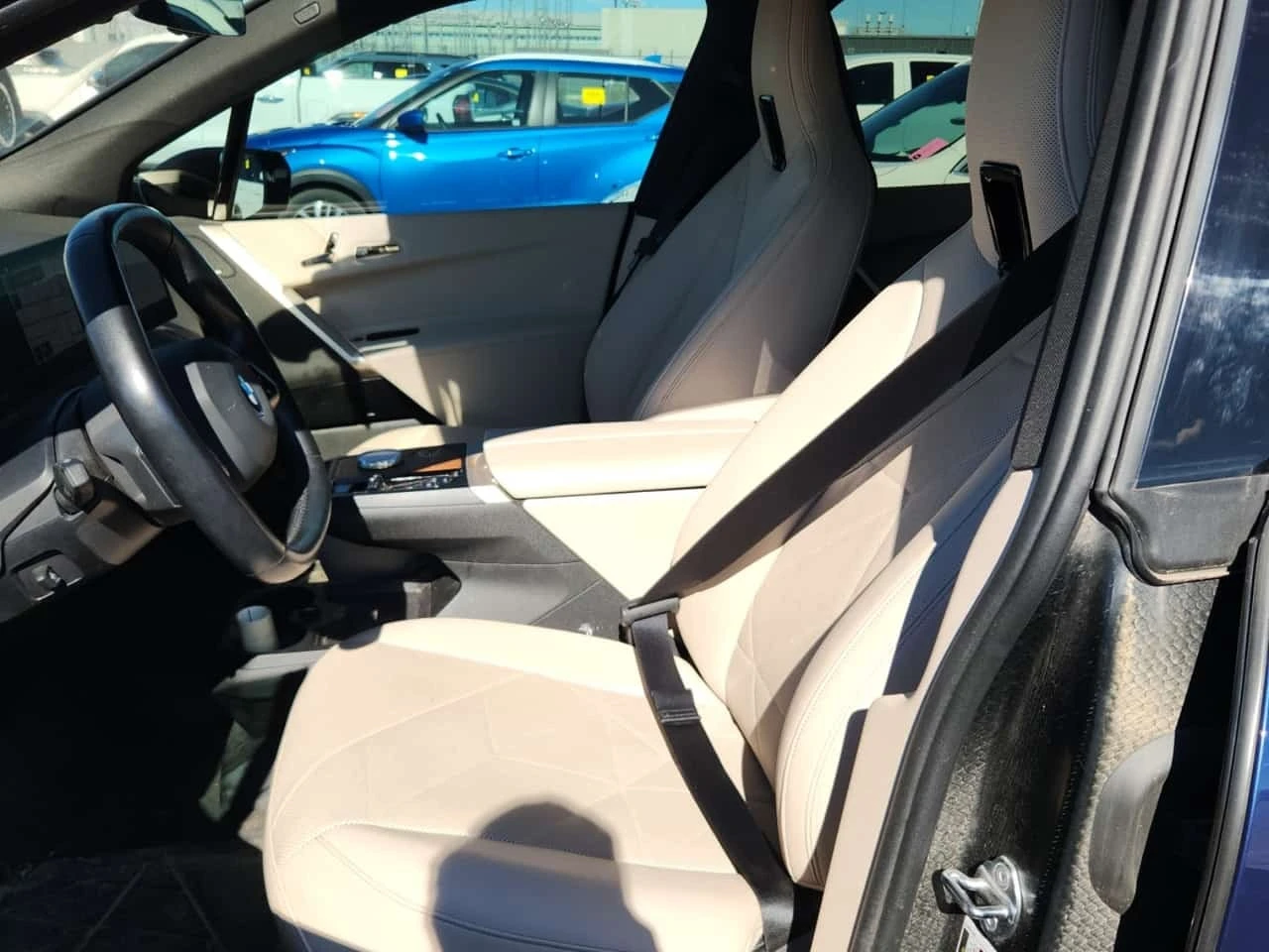 BMW iX * XDRIVE40 * CARFAX *  | Mobile.bg � ����������� 5