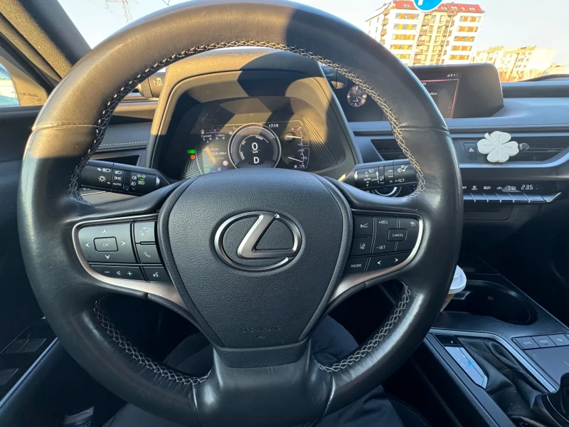 Lexus UX 250h, снимка 4 - Автомобили и джипове - 49213093